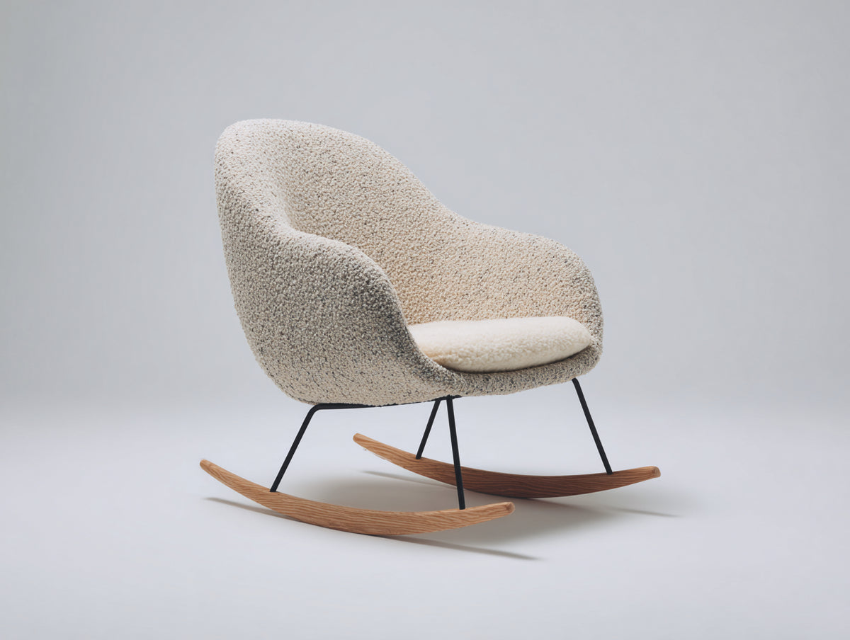 Mecedoras tapizadas en tejido bouclé 78 x 92 x 98 cm - beige y madera natural - asiento acolchado con patines curvos